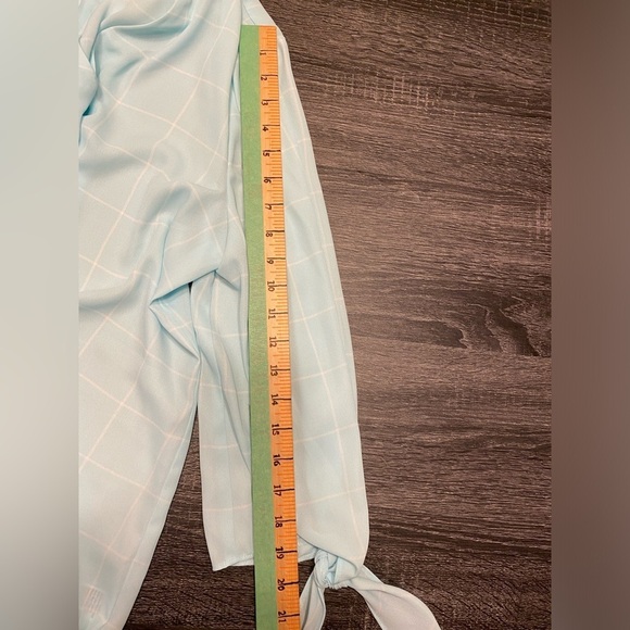 The Limited semi sheer 3/4 sleeve w/ties, very light blue checkered sz XL EUC - Picture 9 of 10